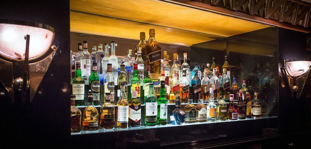 The Orchid Hotel Mumbai Vile Parle Екстер'єр фото A selection of spirits