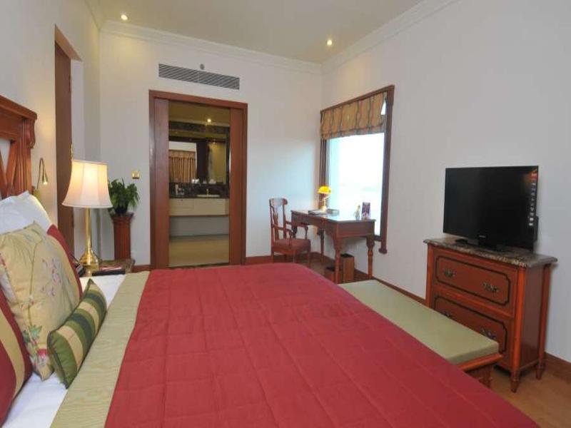 The Orchid Hotel Mumbai Vile Parle Екстер'єр фото A room at the hotel