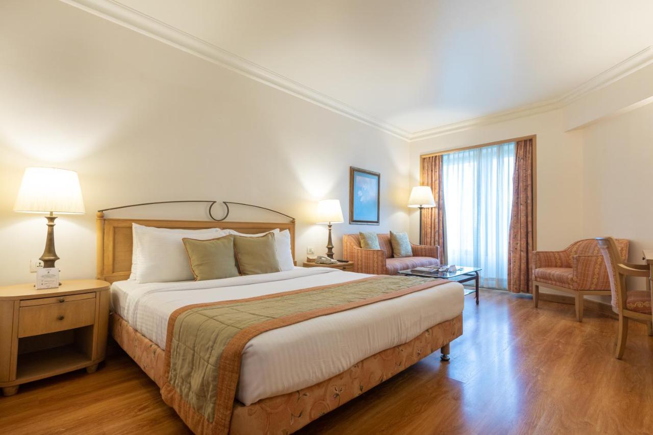 The Orchid Hotel Mumbai Vile Parle Екстер'єр фото A room at the Taj Bengal
